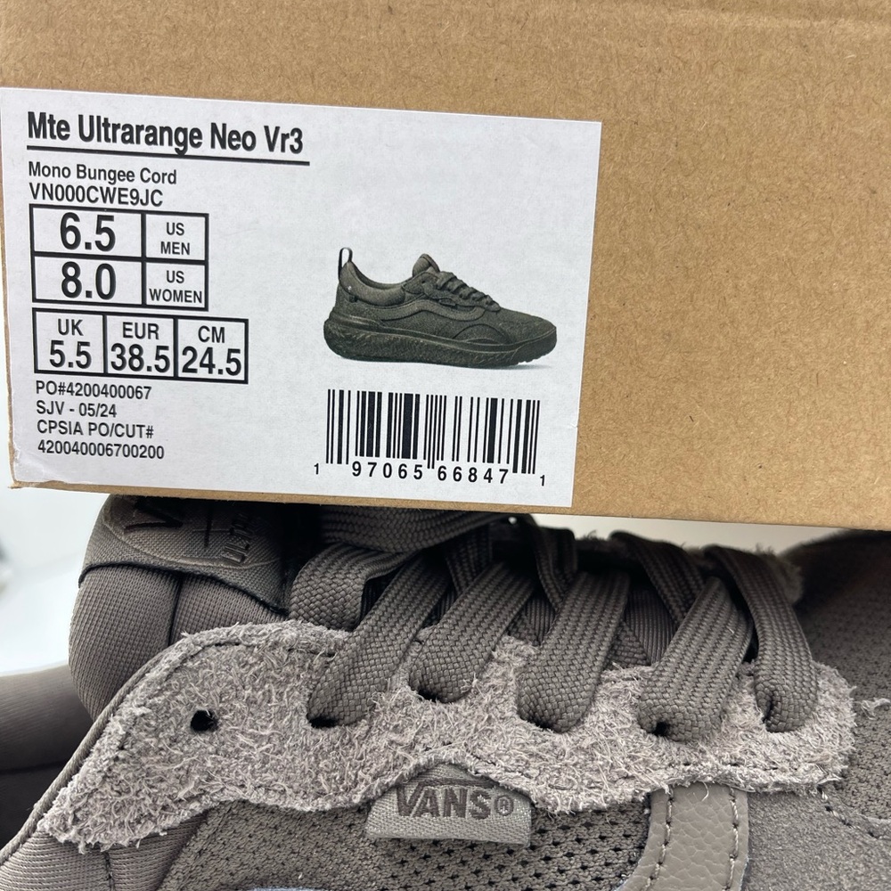Vans WMN Mte Ultrarange Neo Vr3
Mono Bungee Cord
VN000CWE9JC Sneakers - Picture 16 of 16